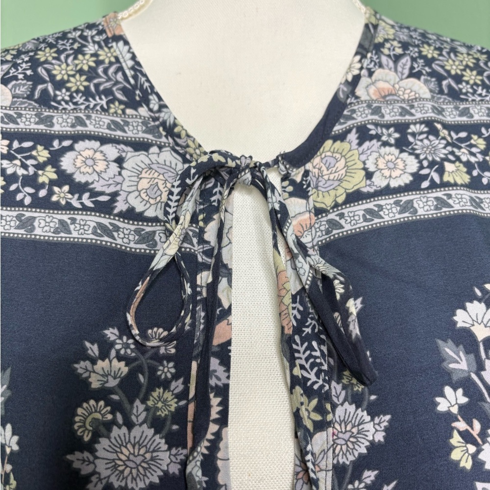 nwt R Vivimos boho Elegant Floral Long Sleeve Dress - Navy and Cream medium - Picture 5 of 17